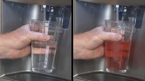 Agua pura vs Agua mala contaminada