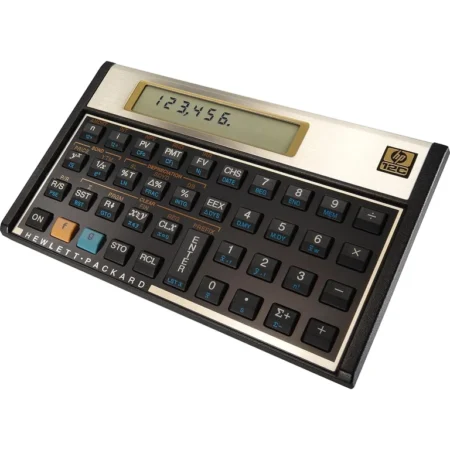Calculadora financiera profesional HP 12C con diseño clásico dorado y negro en formato horizontal.