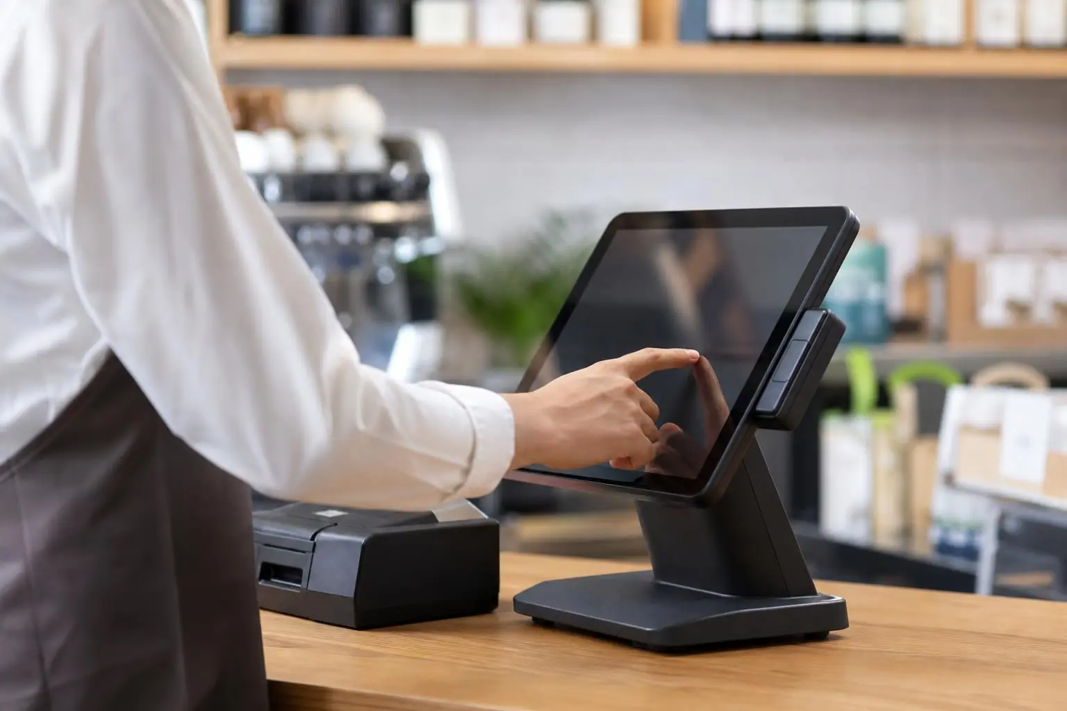 Pantalla táctil de la caja registradora Royal POS1500 lista para realizar cobros